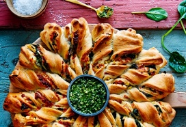 Gevuld sterbrood met spek, spinazie, kaas en rösti