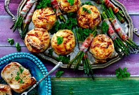 Gevulde filetlapjes met kruidenboter en ham-kaasgratins