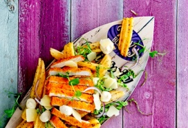 Caesar met Crispy Chicken loaded fries