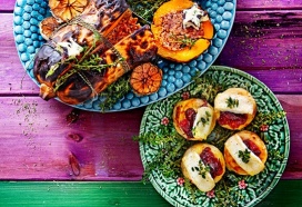 Pompoenrollade met walnootgehakt en cranberrygratins